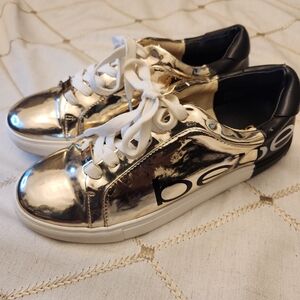 Bebe‎ Gold Metallic Platform Sneakers Size 7.5 Black Heel Logo Statement